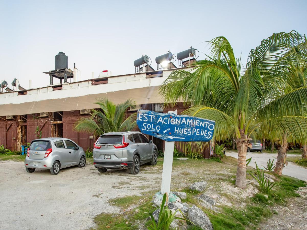 Oyo Blue Kay Mahahual Hotel Exterior photo